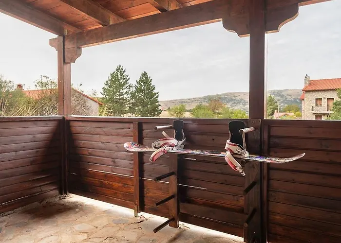 Traditional Cosy In Livadi *